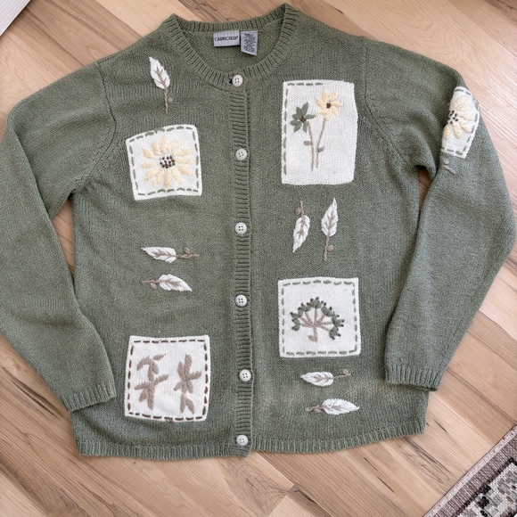 Cabin Creek Sweaters - Vintage Spring floral embroidered cardigan leaves Cottagecore Fairycore Small